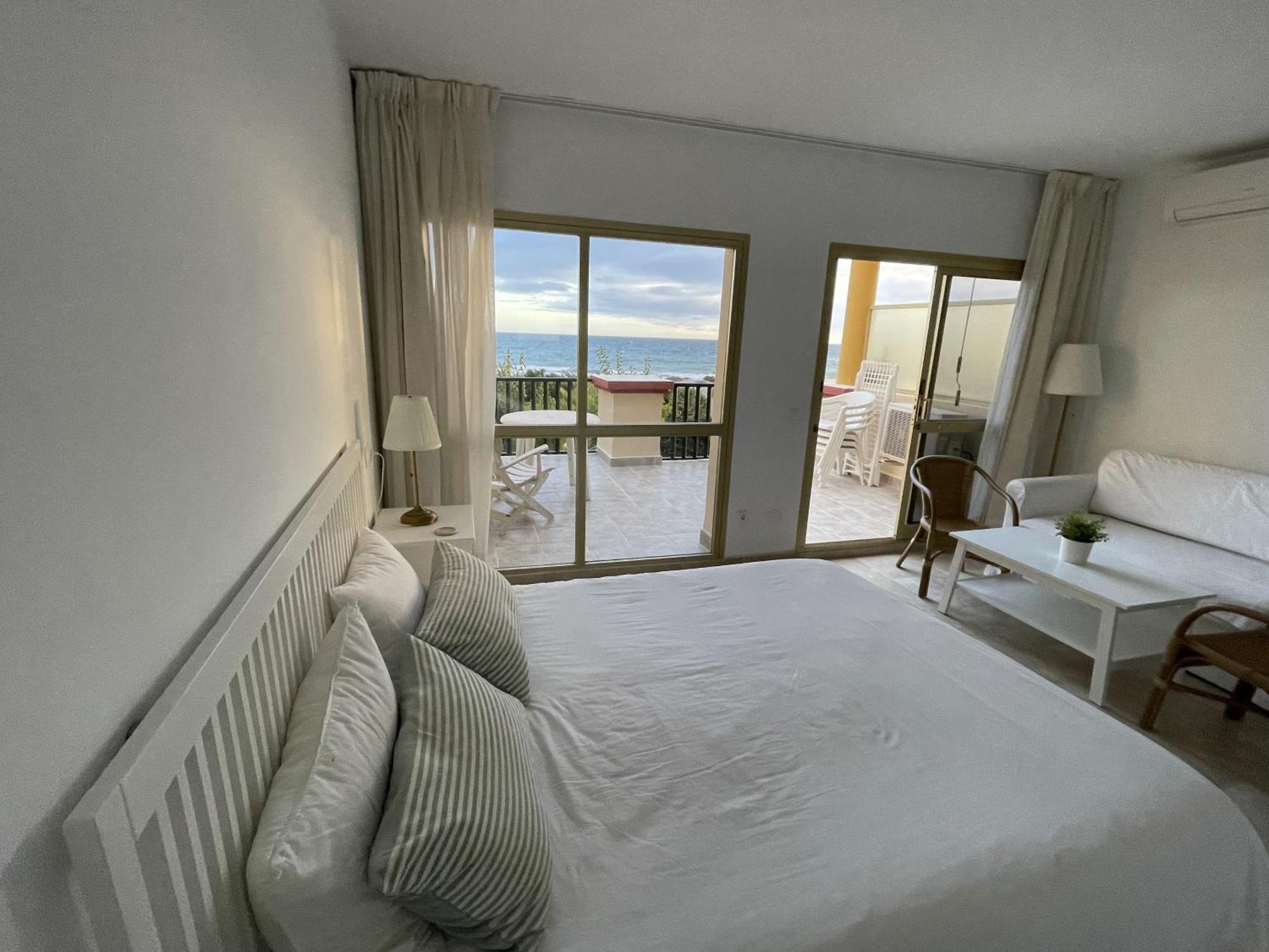Estudio Con Insuperables Vistas Al Mar: Aparcamiento Marbella Exterior foto