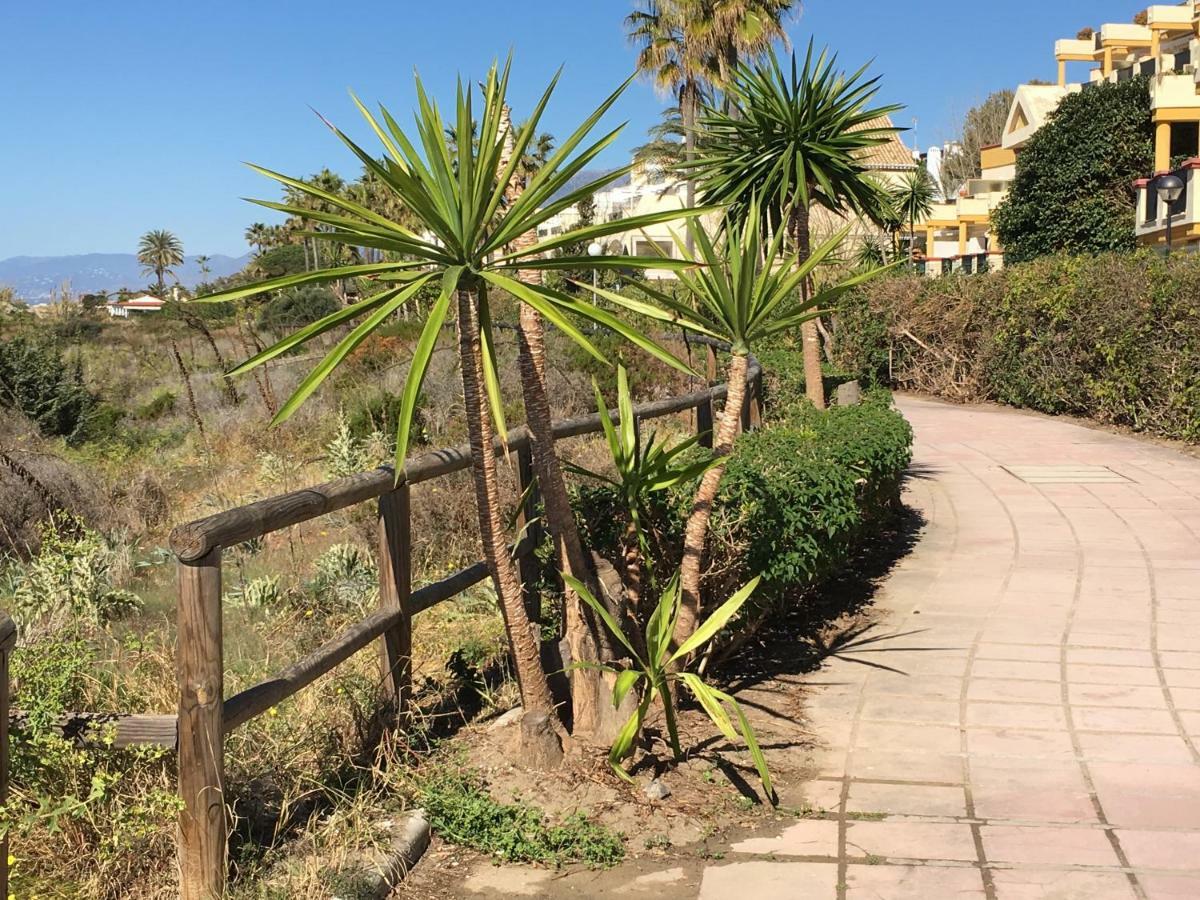 Estudio Con Insuperables Vistas Al Mar: Aparcamiento Marbella Exterior foto